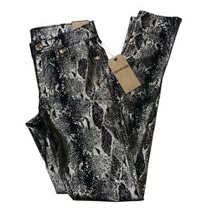 True Religion Halle mid rise super skinny pants NWT 24